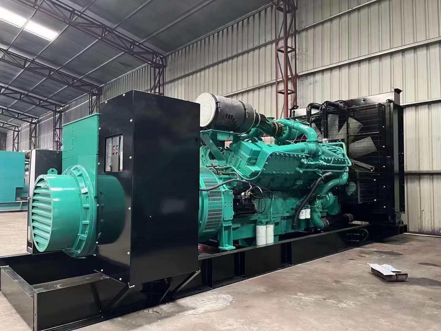 木鱼镇如何降低 800kW 柴油发电机输出电流的波动？